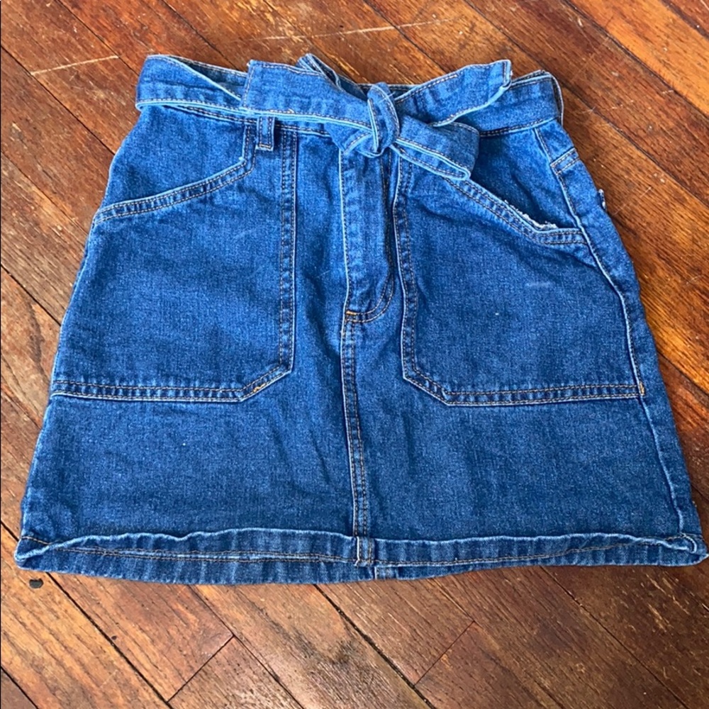 2 Piece Belt and Jean Skirt Set